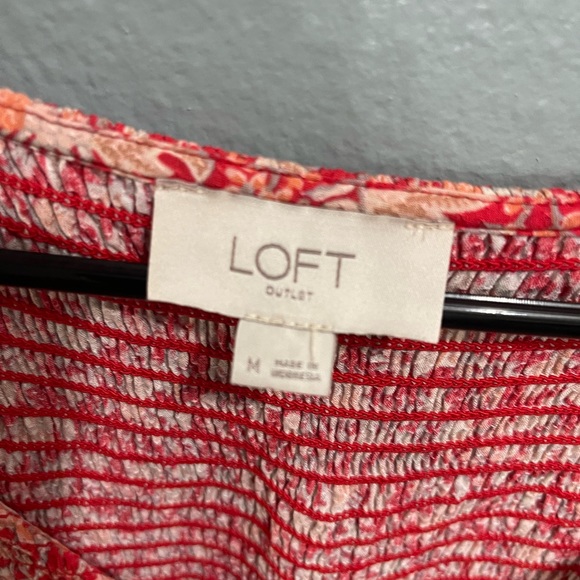 Loft Outlet Red Floral Babydoll dress with ruffled sleeves. Size Medium - Picture 5 of 14